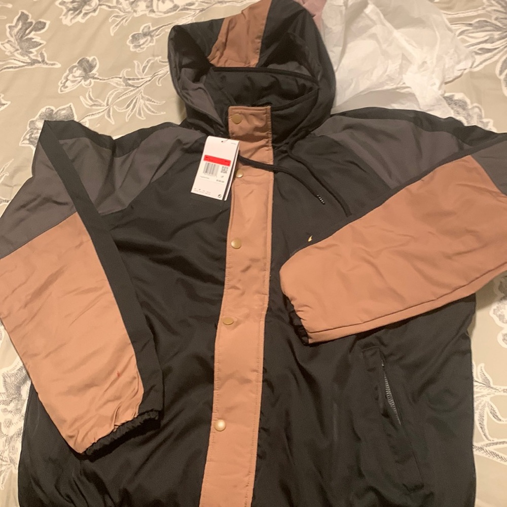 Nike DNA men’s basketball jacket (brand new with tag)